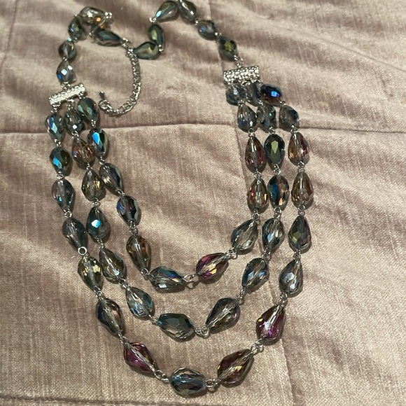 Gorgeous Faceted Glass Beaded Necklace 20-24” - Picture 8 of 9